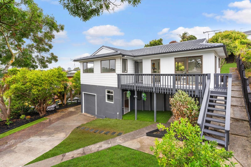 11 Lendenfeld Drive, Papatoetoe, Auckland - Carousel 1