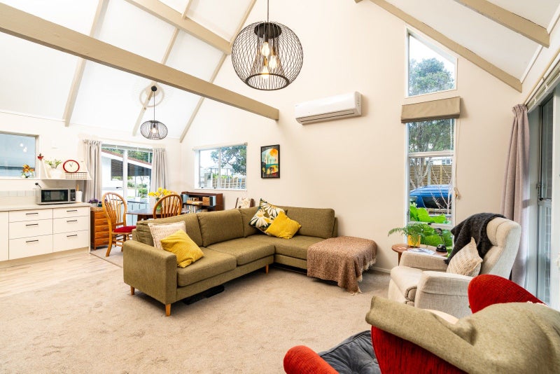 50 Weka Street, Miramar, Wellington - Carousel 2