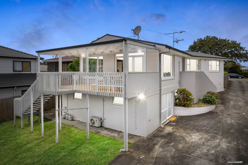 47 Bradbury Road, Botany Downs, Auckland - Carousel 1