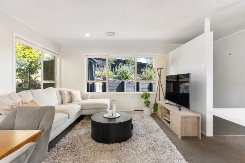 7 Paris Place, Birkenhead, Auckland - Carousel 2