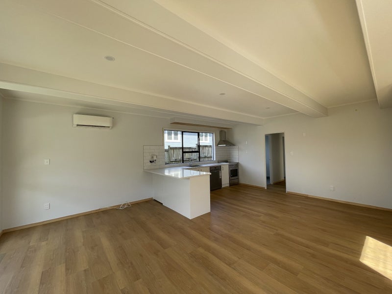 158 Methuen Road, New Windsor, Auckland - Carousel 1