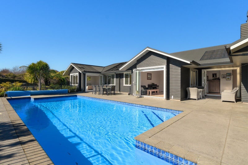 15 Pinasta Place, Tauranga - Carousel 2