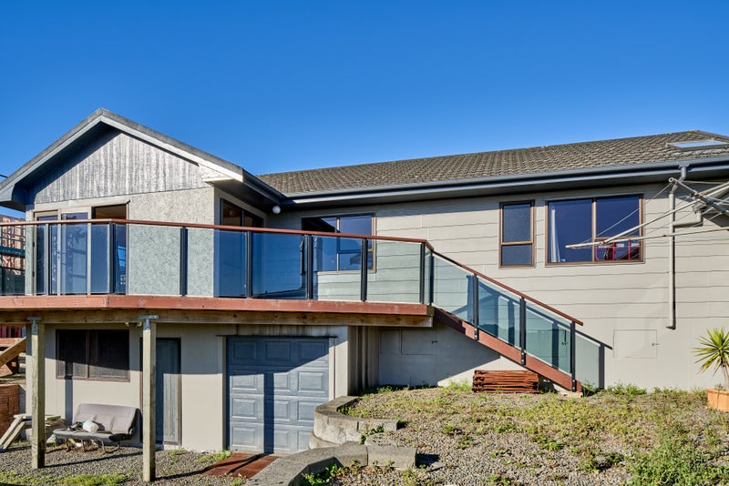 11A Woodridge Drive, Woodridge, Wellington - Carousel 2
