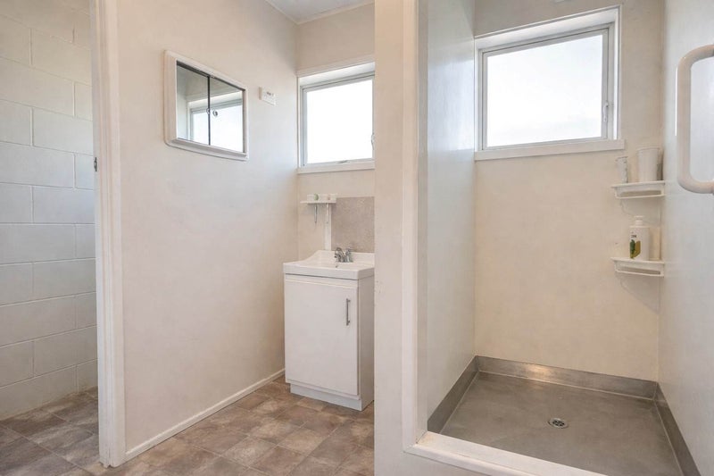 13 Koromiko Street, New Lynn, Auckland - Carousel 5