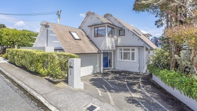 6 Lochiel Road, Khandallah, Wellington - Carousel 1