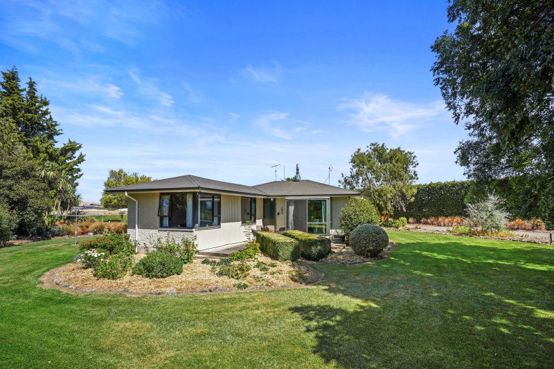 561 Medbury Road, Medbury, Hawarden - Carousel 1