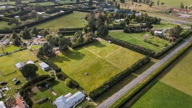 27 Sandy Knolls Road, Christchurch - Carousel 1