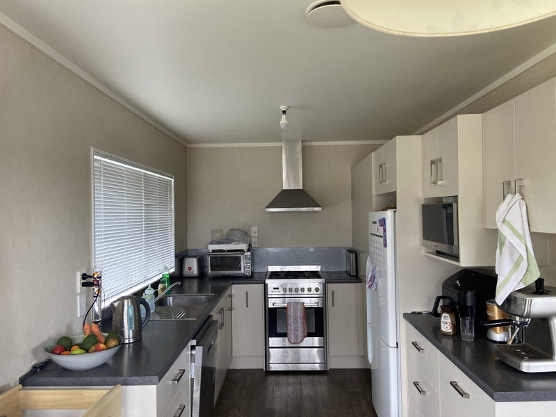 18 Dixon Road, Fitzroy, Hamilton - Carousel 2