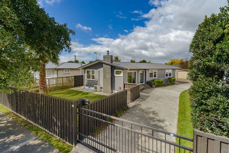 22 Rhodes Drive, Kelvin Grove, Palmerston North - Carousel 1