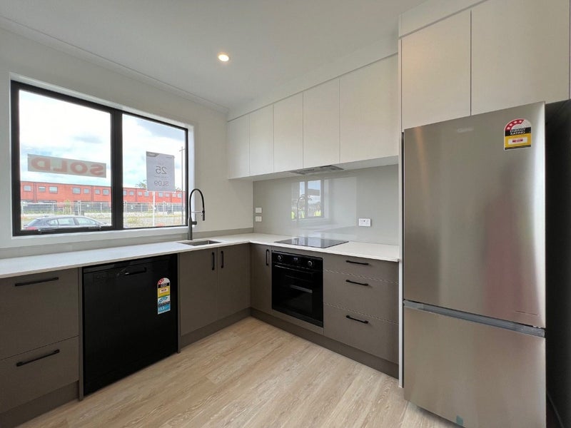 3 Te Tihi Street, Wiri, Auckland - Carousel 2