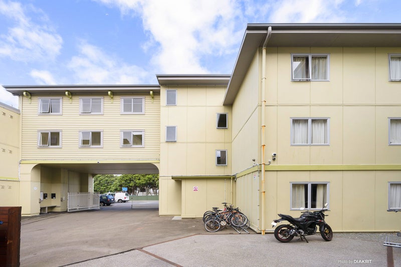 12/4 Sussex Street, Mount Cook, Wellington - Carousel 2