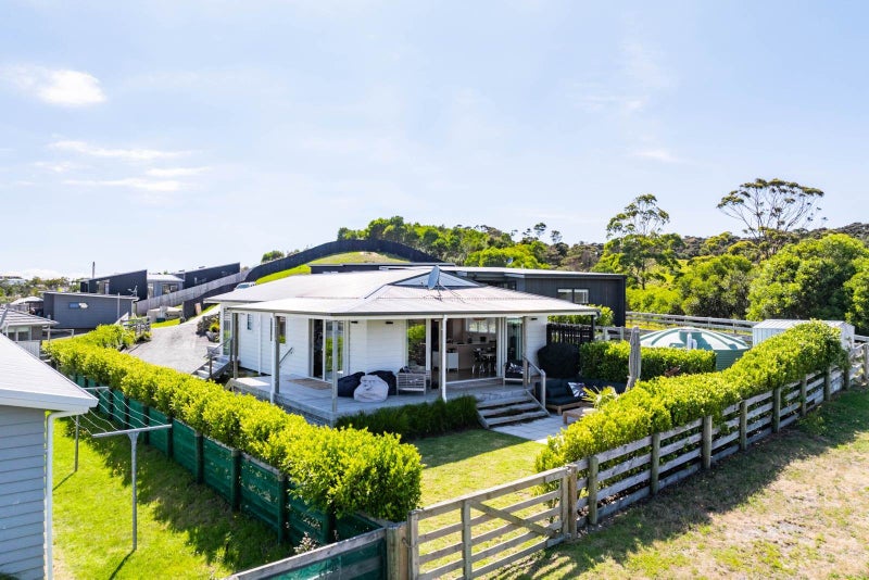 28A Northcoast Place, Mangawhai Heads, Mangawhai - Carousel 1