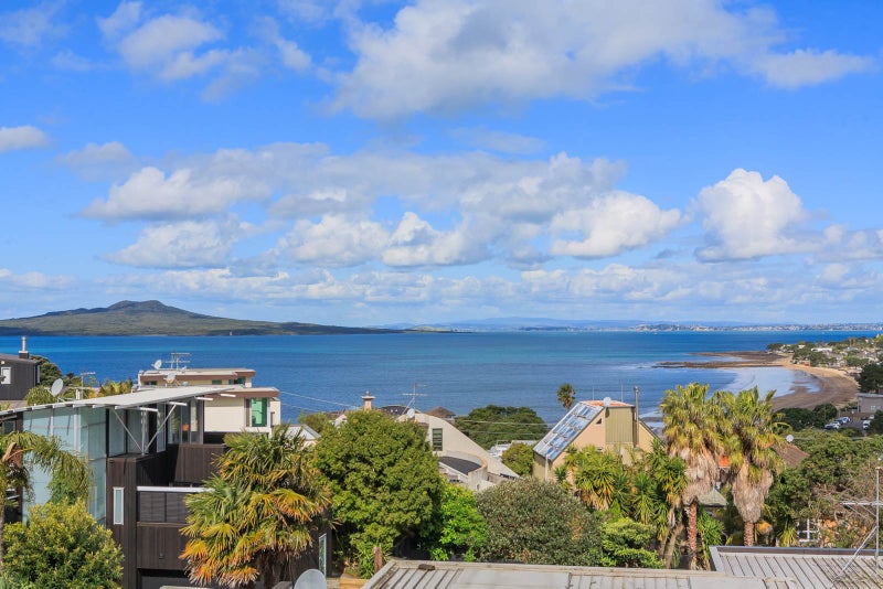 10 Marama Street, Castor Bay, Auckland - Carousel 1