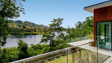 19 Parawera Drive, Acacia Bay, Taupo - Carousel 1