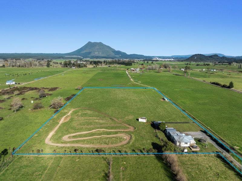 2537C State Highway 30, Whakatane - Carousel 1