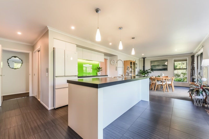 24 Bridgewater Lane, Stoke, Nelson - Carousel 2