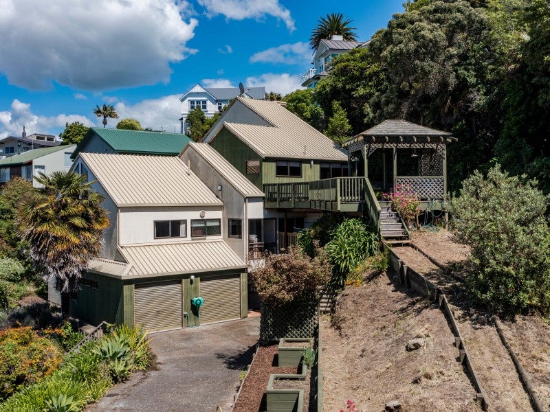 137 Priestley Terrace, Bluff Hill, Napier - Carousel 2