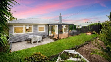 1/17 Park Road, Glenfield, Auckland - Carousel 1