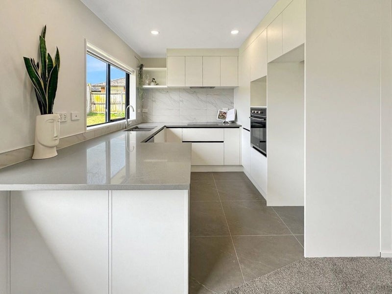 43 Foxlaw Street, Randwick Park, Auckland - Carousel 1