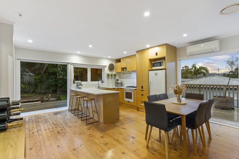 4 Packham Place, Beach Haven, Auckland - Carousel 1