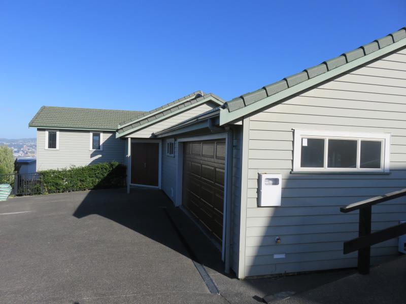133 Homebush Road, Khandallah, Wellington - Carousel 1