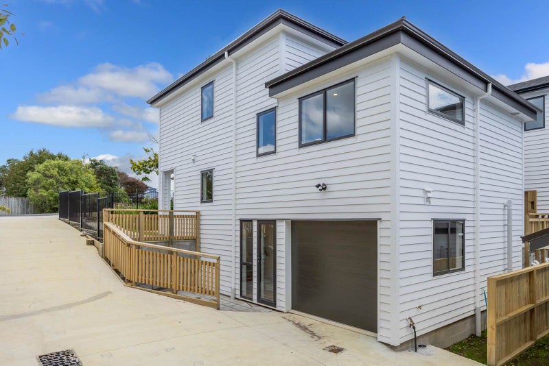 45A Woodstock Road, Forrest Hill, Auckland - Carousel 2