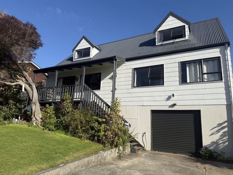 6 Kinnel Grove, Papakowhai, Porirua - Carousel 2