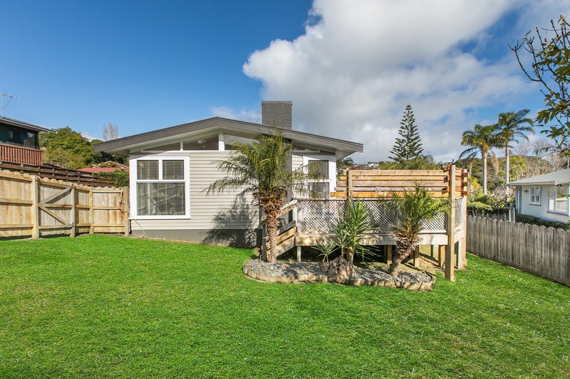 14 Robbies Road, Shelly Park, Auckland - Carousel 1