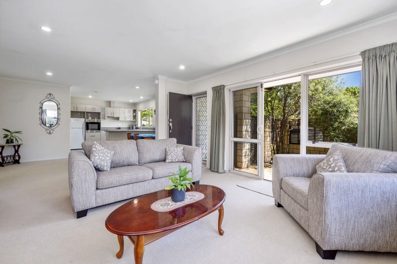 68 Elizabeth Street, Mount Victoria, Wellington - Carousel 1