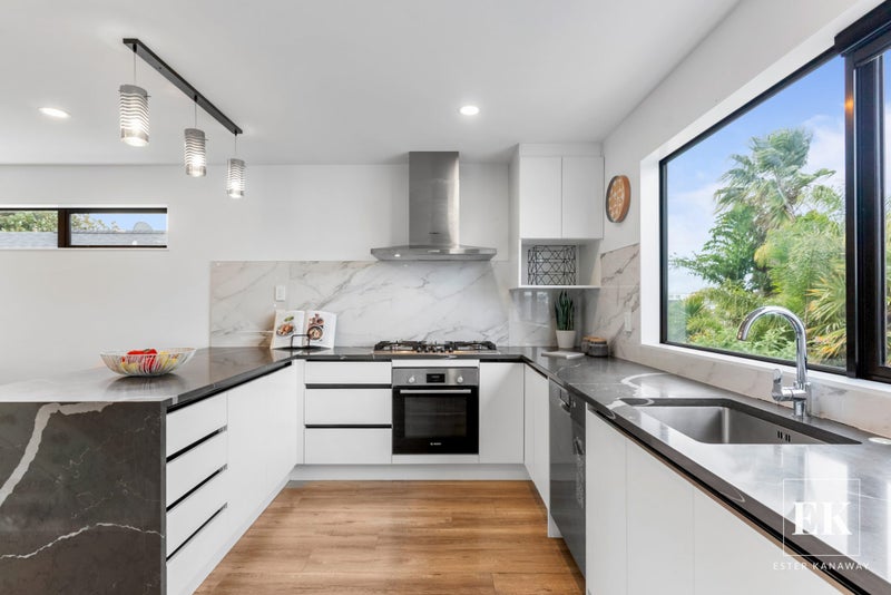 22B Thornlow Street, Glendene, Auckland - Carousel 2