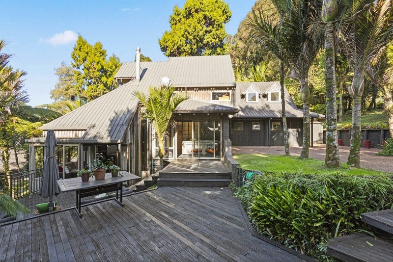 246 Scenic Drive, Titirangi, Auckland - Carousel 1