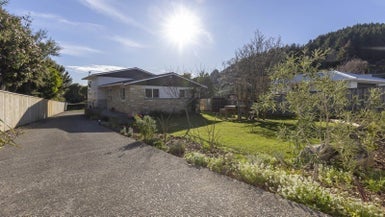 43 Kaitawa Crescent, Paraparaumu - Carousel 1