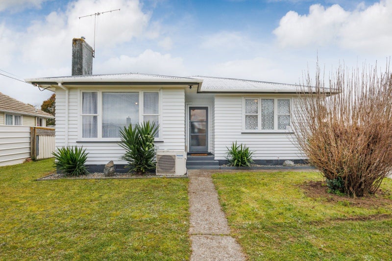 35 Wilson Crescent, Highbury, Palmerston North - Carousel 1
