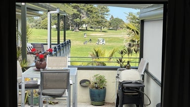 204 Oceanbeach Road, Mount Maunganui, Mount Maunganui - Carousel 1