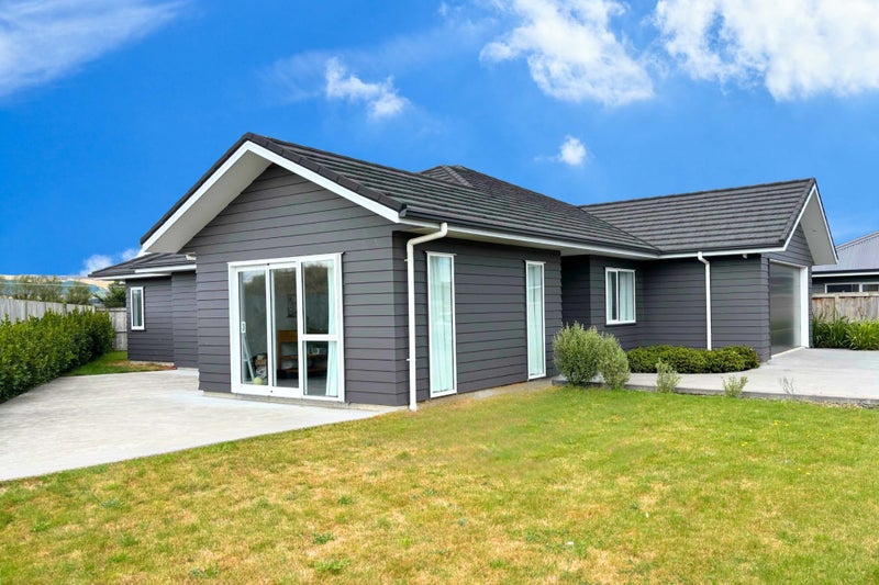 12 Rangeview Drive, Kelvin Grove, Palmerston North - Carousel 10