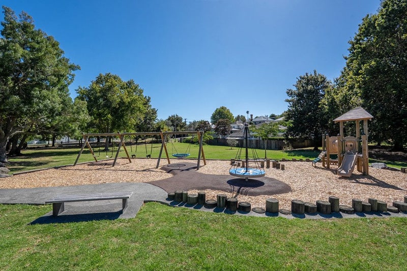 27 Hastings Parade, Devonport, Auckland - Carousel 28