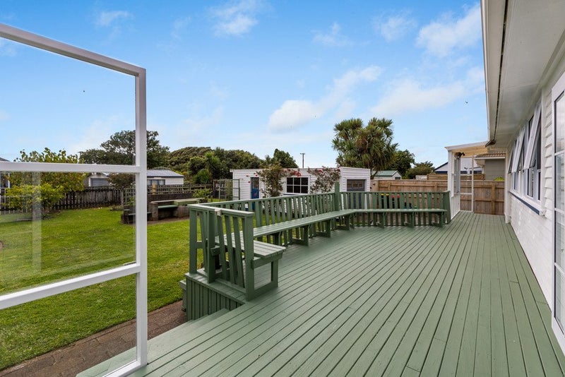11 Karaka Street, Merrilands, New Plymouth - Carousel 25