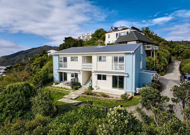 8A Nikau Road, Point Howard, Lower Hutt - Carousel 1