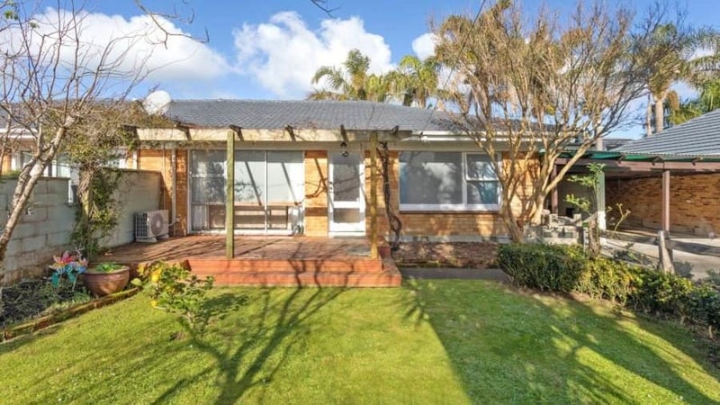 2/9 DEVON RD, Bucklands Beach, Auckland  - Carousel 1