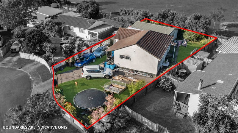 9 Balwyn Place, Clendon Park, Auckland - Carousel 2