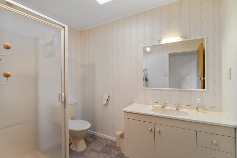 19 Rossiter Place, Chartwell, Hamilton - Carousel 27