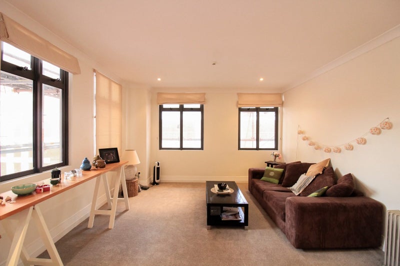 4B/16 The Terrace, Wellington Central, Wellington - Carousel 1