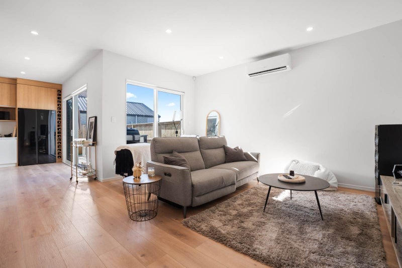 22 Puhikawa Street, Massey, Auckland - Carousel 2