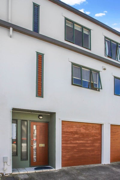 5/12 Ambrico Place, New Lynn, Auckland - Carousel 2