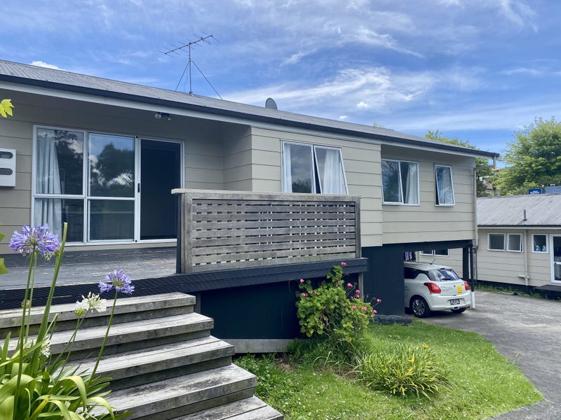 92A Clarence Street, Hamilton Lake, Hamilton - Carousel 1