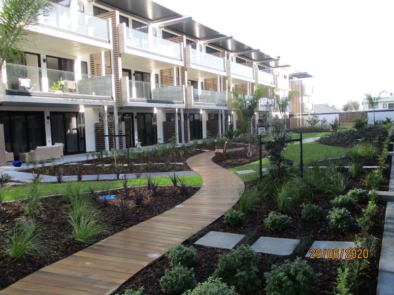 108/1C Salt Avenue, Mount Maunganui, Mount Maunganui - Carousel 1