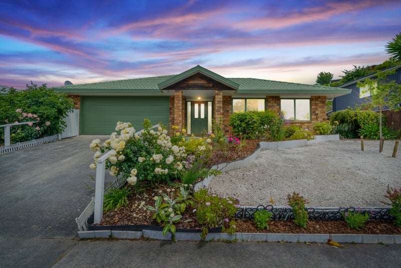 4 Jeannie Way, Waikanae Beach, Waikanae - Carousel 1