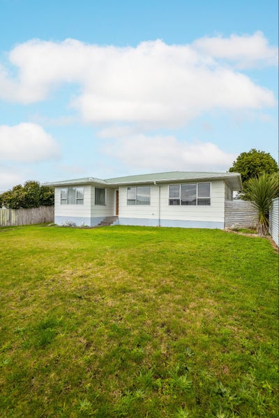 3 Veronica Place, Bell Block, New Plymouth - Carousel 1