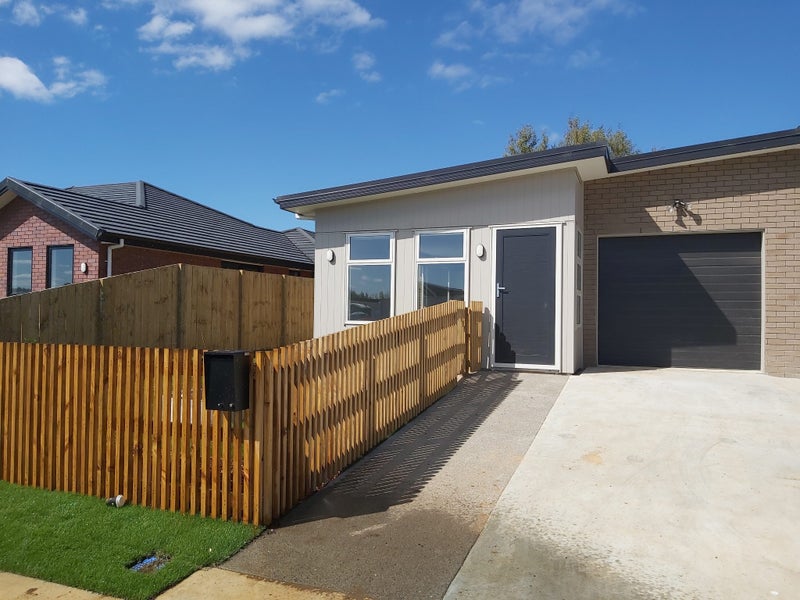 12 Rocky Road, Huntington, Hamilton - Carousel 1