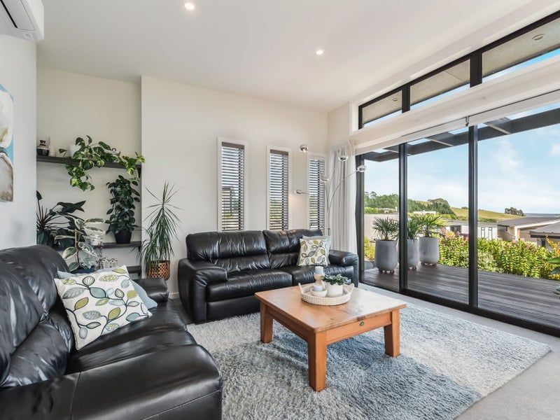 18 Hill Tops Way, Stoke, Nelson - Carousel 2